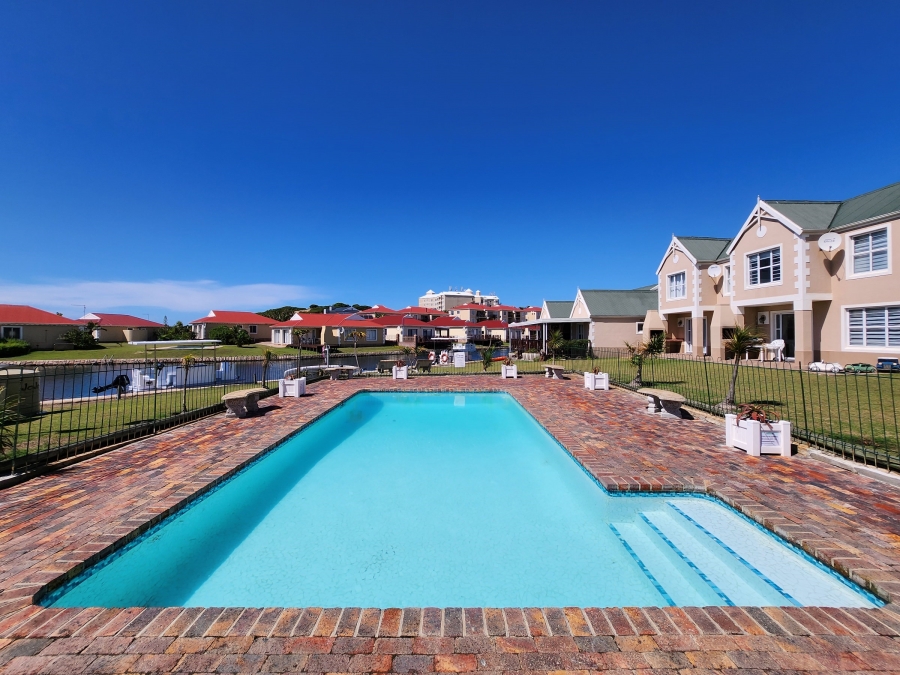3 Bedroom Property for Sale in Marina Martinique Eastern Cape